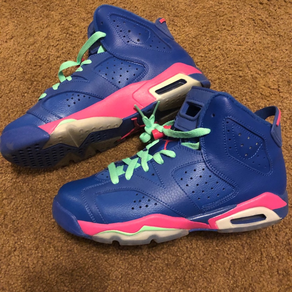 Retro 6 “game royal”